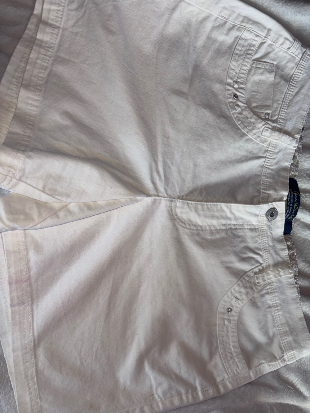 Gloria Vanderbilt White High-Rise Shorts